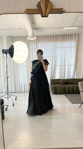 فستان اسود حرير ساتان