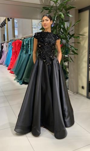فستان اسود