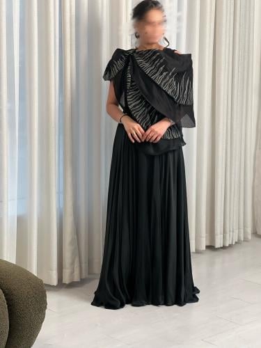 فستان اسود حرير ساتان