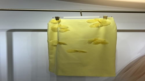 طقم تيور اصفر