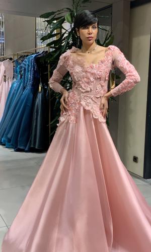 فستان وردي سهره