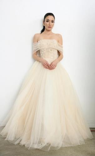 فستان تل مزين بورد