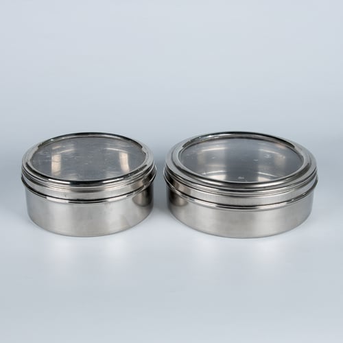 علب عسل و مكسرات