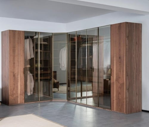 سرير ودولاب 6باب وكمدينة عدد2 وتسريحة