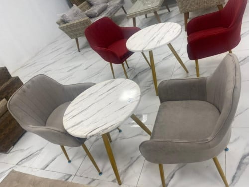 طاوله وكرسي عدد2