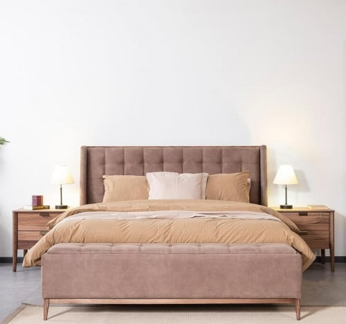 سرير ودولاب 6باب وكمدينة عدد2 وتسريحة