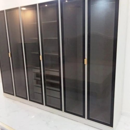 غرفه نوم (دولاب زجاج شفاف اناره ابواب ذاتيه التشغي...