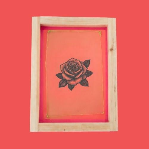 شاشة السلك سكرين جاهزة بتصميمك (اطار خشب احترافي)