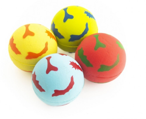 لعبة كور ملونة للقطط والكلاب