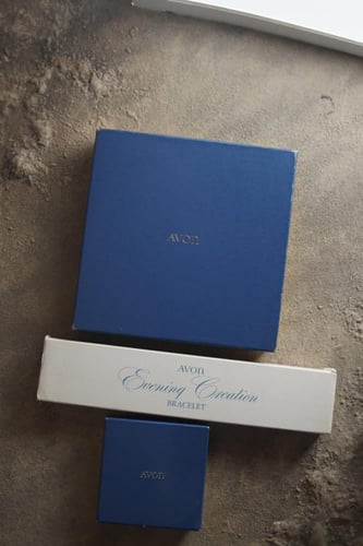 مجموعة avon