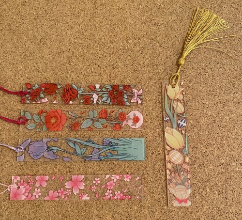 فاصل كتاب بلاستيكي (اصفر)