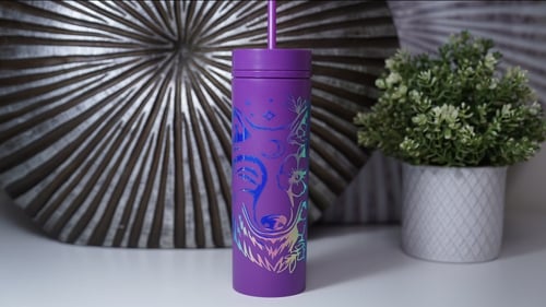 كوب بتصميم ذئب