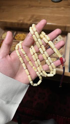 مسباح كهرمان طبيعي ابيض