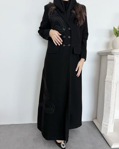 Z373 / قماش كريب مبطن قصة بليزر مع تطريز اسود عالج...