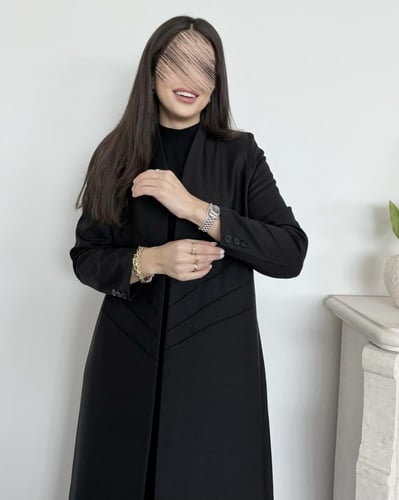 Z371 / قماش كريب اسود قصة بليزر مبطنة متوفرة بعدة...