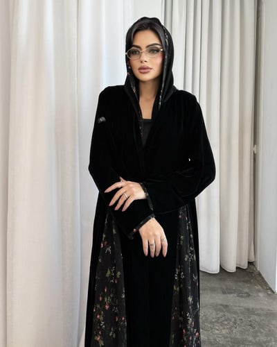 Z355 / قماش مخمل اسود مع تدخيلة كريب استرتش مشجر