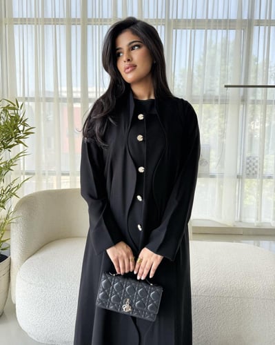 Z332 / قماش كريب كوبرا طبقتين بالامام مع ازارير ور...