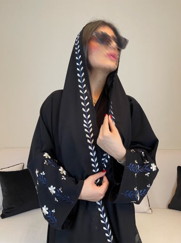 قماش كريب وتطريز