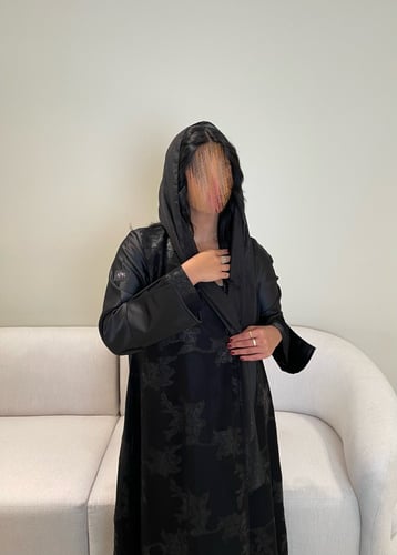 Z59 / قماش تفته واقف وفوق شيفون مطرز