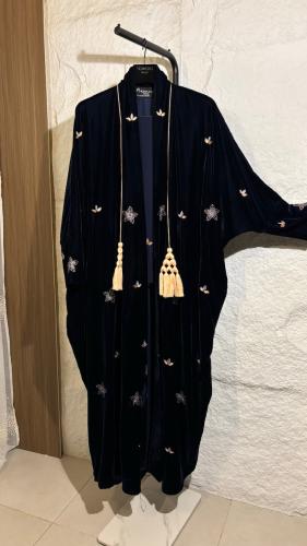 مخملية الياسمين (كحلي)