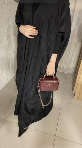 عباية بلاك جاكار ورود(استرتش)