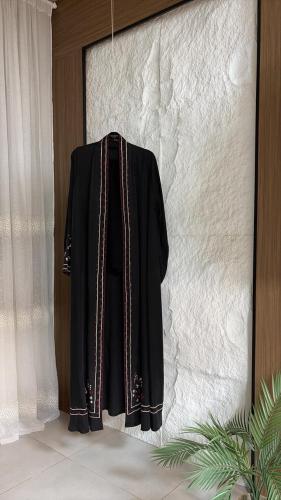 عباية غرزة