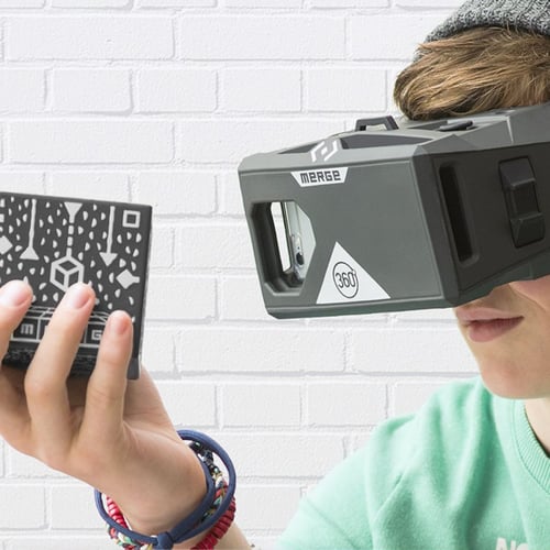 مكعب الواقع المعزز Merge cube