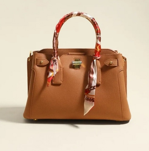 حقيبة يد نسائية فاخرة من الجلد الطبيعي