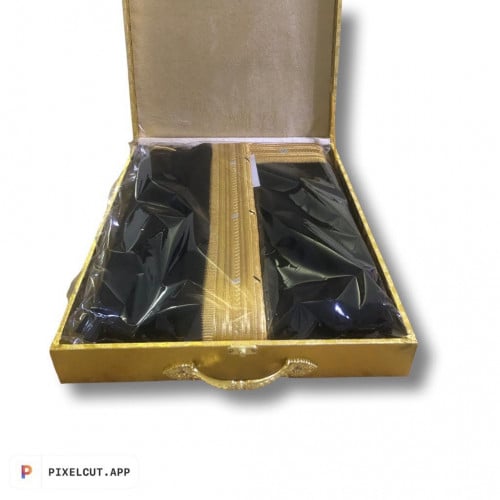 عرض مميز بشت اسود مع صندوق ذهبي