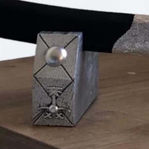 2 قواعد سيف فضي ارضية او جدرية