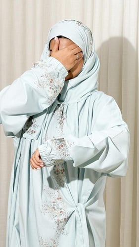 طقم صلاه مطرز كامل سماوي