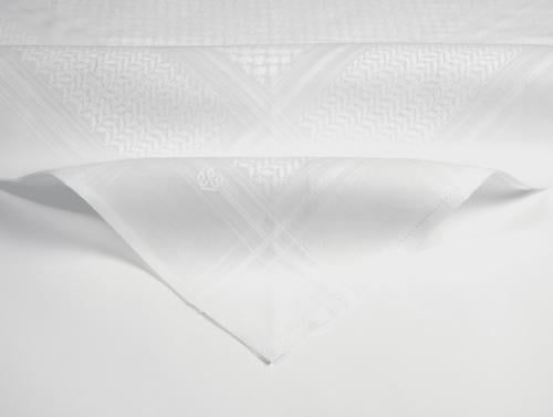 شماغ التاج الابيض (الاصدار 2025 )