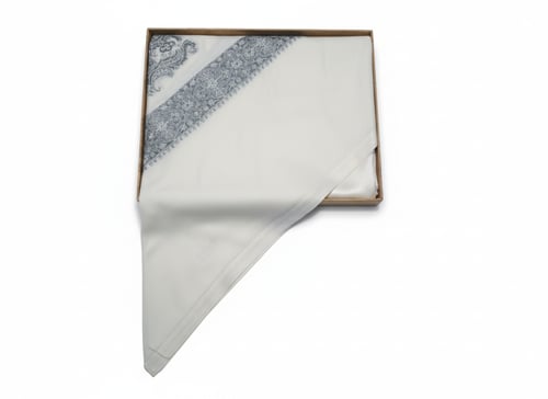 غترة الأسياد مطرّز — أناقة خليجية فاخرة بتطريز ممي...