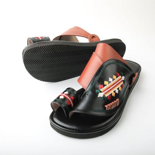 نعال شرقي مطرز