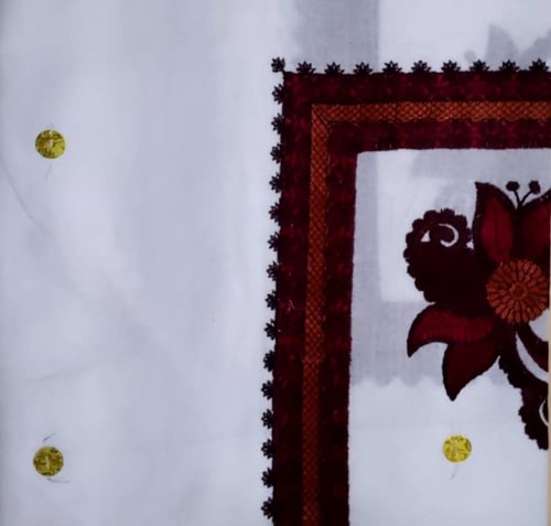 شال صوف ابيض ملون