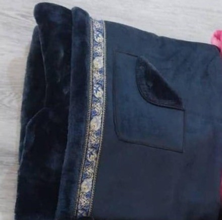 فروة نسائي مخمل بقبوع مع فراء ناعم