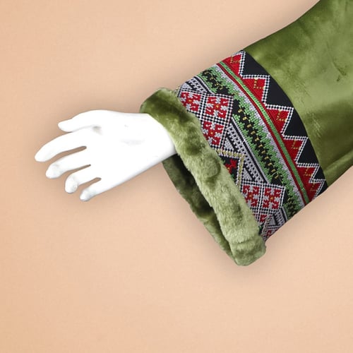 فروة نسائي سدو مطرز | فروة شتوية فاخرة تراثية