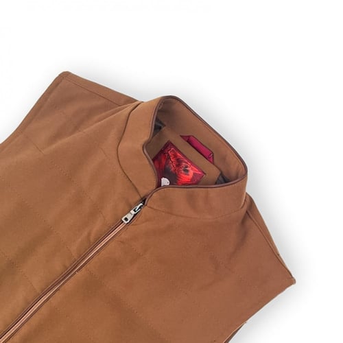 صدرية فرو مطرز ومبطن مضاد للوبر