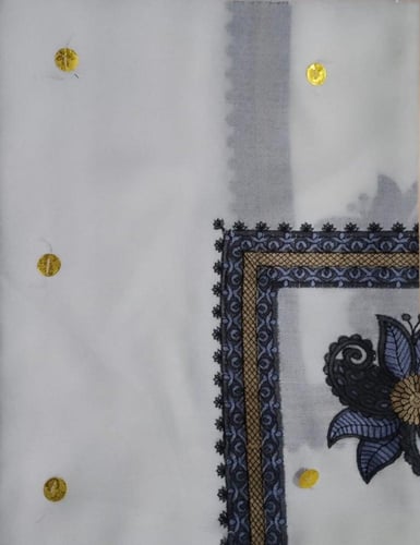 شال صوف ابيض ملون