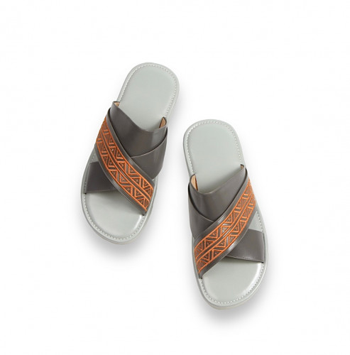 نعال شرقى مطرز