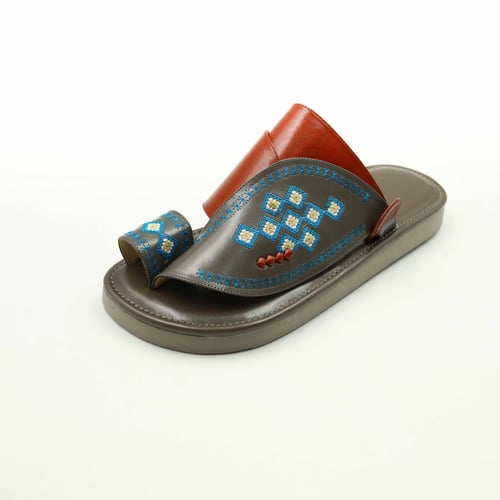 نعال شرقي مطرز