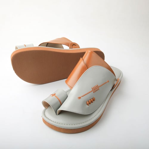 نعال شرقي مطرز