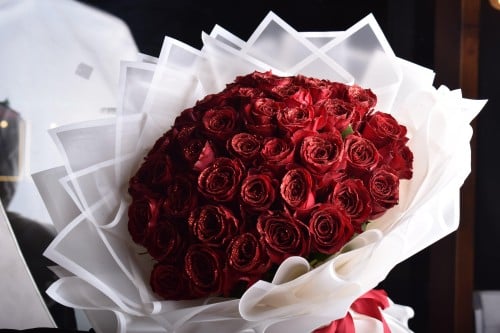 بوكيه أحمر مع الجليتر