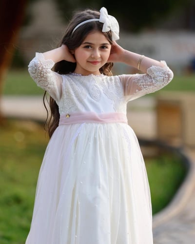 فستان دانتيل وردي