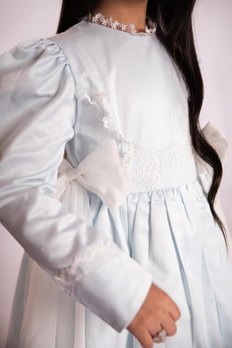 فستان سماوي اكمام طويله