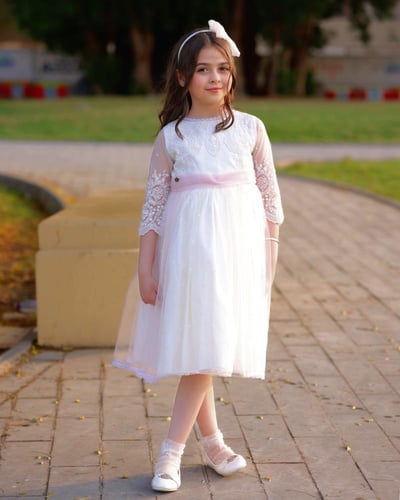 فستان دانتيل وردي