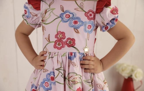 فستان بقماش مطرز