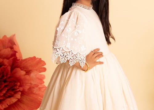 فستان اللؤلؤ