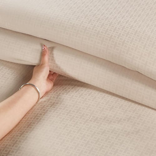 مفرش فندقي فاخر مفرد و نص ناعم 5 قطع – سولين Solin...