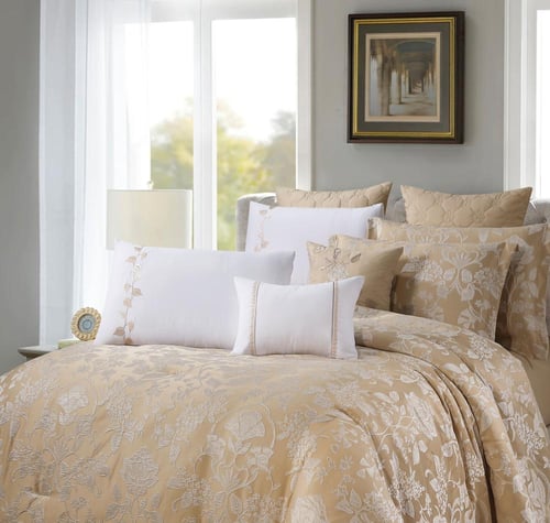 مفرش صيفي فاخر كوين جاكار مطرز 8 قطع – رومينا - بي...